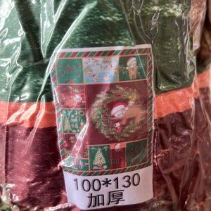 NIB Christmas Sloth 100x130cm fleece couch throw
